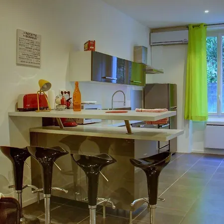 Апартаменты Luckey Homes - Rue Henri Debraye *
